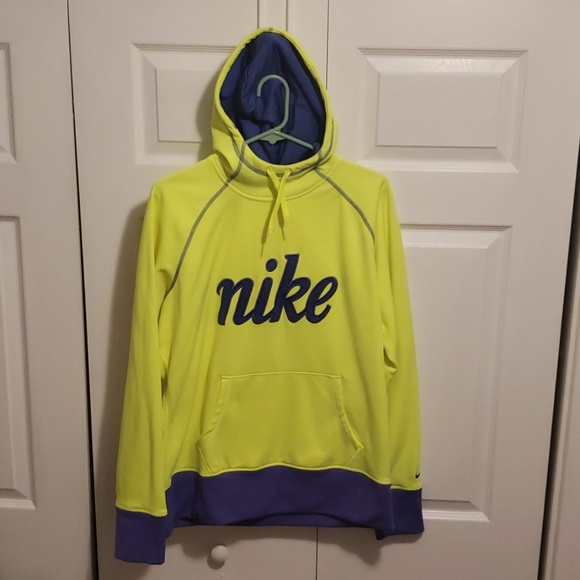Nike Tops - Nike Fleece Hoodie Nike Tops - Nike Fleece Hoodie